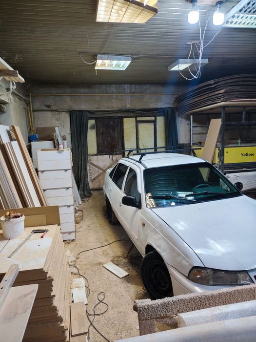 Нексия . Daewoo .