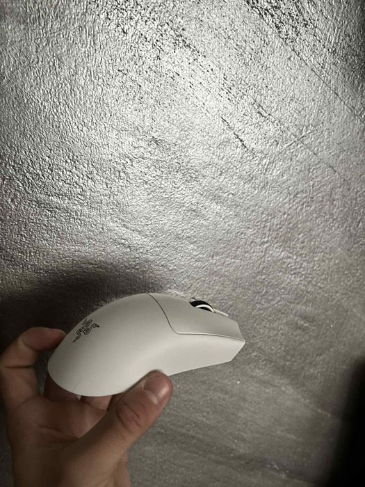 Razer Viper v3 pro white edition