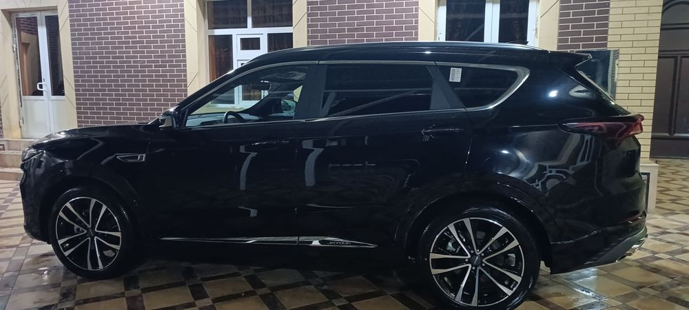 Jetour x70 plus xolati yangi