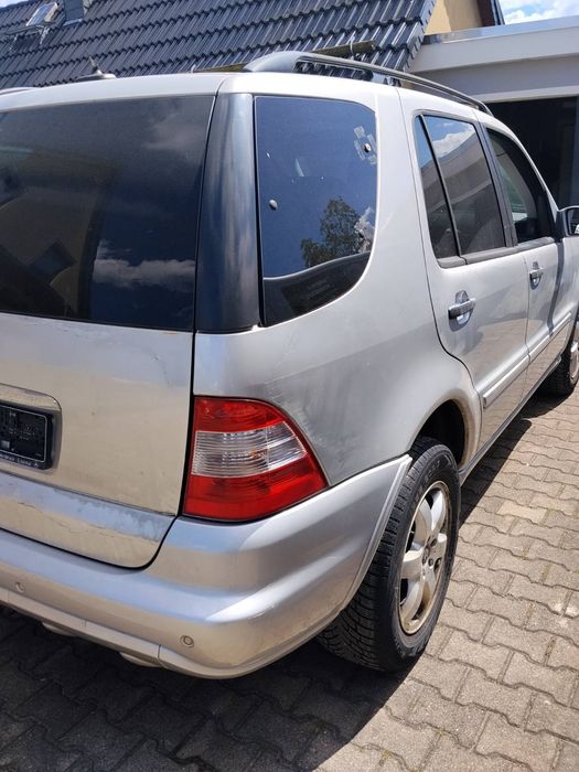 Mercedes ML 500 с подаръци