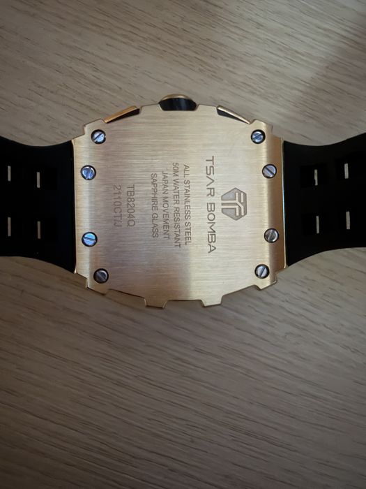 Ceas barbatesc Tsar Bomba