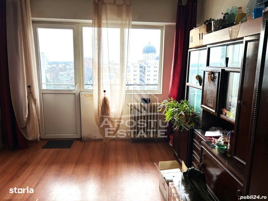 Apartament cu 3 camere, de vanzare, in apropiere de Podgoria, Arad — fotografia 1