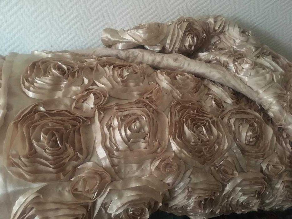 material  trandafiri 3d,  brocard auriu  lalea, auriu simplu satinat