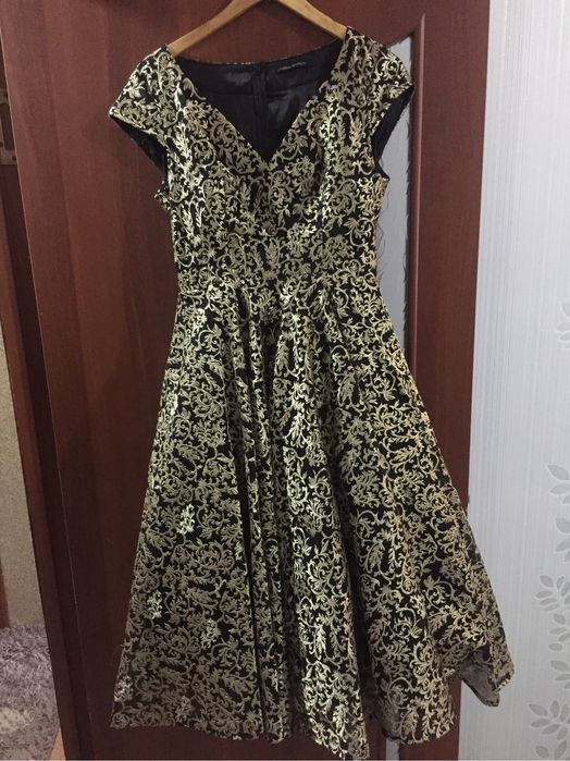 Продаётся вечернее платье