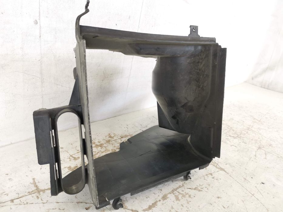 Въздушен дефлектор Bentley Bentayga 1 [ - ] Оригинален и в добро състо