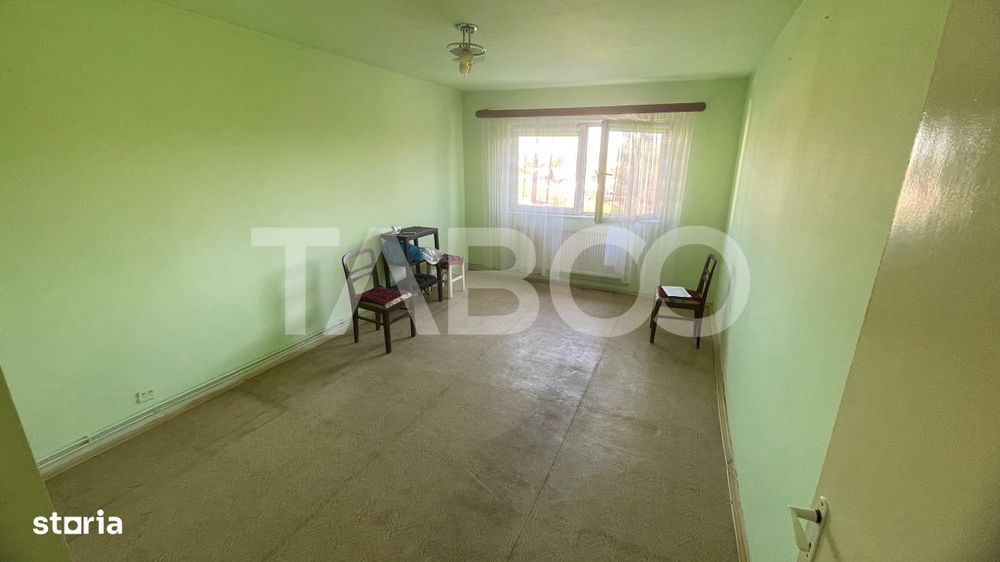 Apartament de vanzare 2 camere cu vedere superba etaj 4 Vasile Aaron