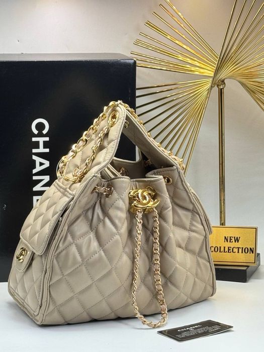 Geanta Chanel noua !!! Dimensiuni 27/22 !!!