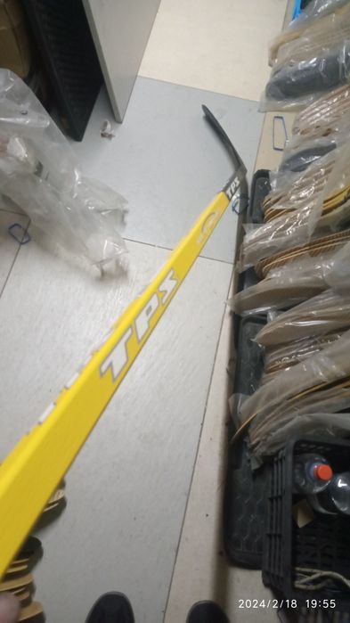 Клюшка детская разной ростовки. Оригинал Финляндия. недорого распродаж