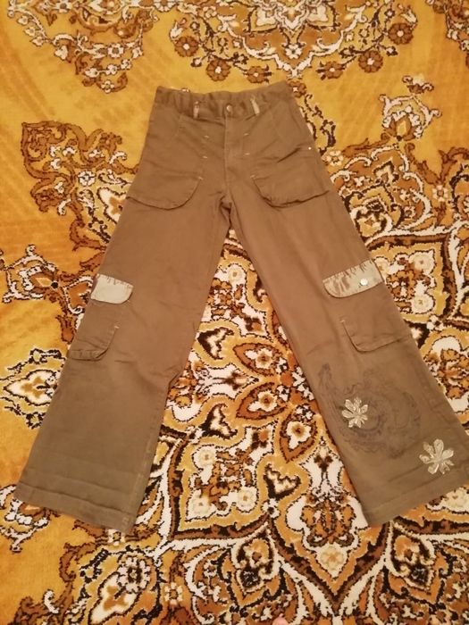 Брюки цвета хаки