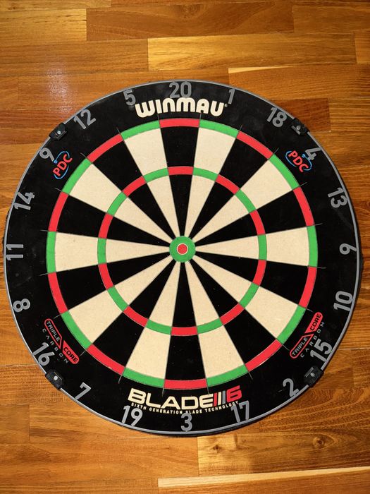 Winmau Blade 6 Triple Core Carbon Dartboard