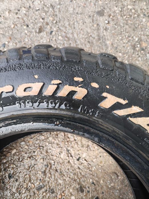 Гуми за джип 225/75/16