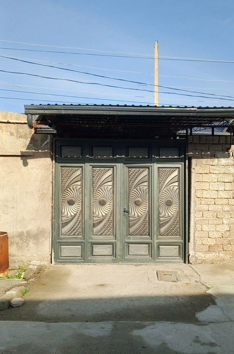 Uchastka sotiladi 2,5 sotih