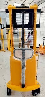 Полуавтомат электрический штабелер мини кара SAAB SEM20-16 погрузчик