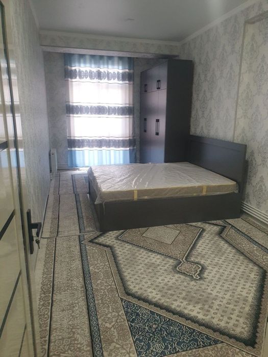 Yashnobod Kadesheva bozori Olmos metrosi yaqinida kvartira bor