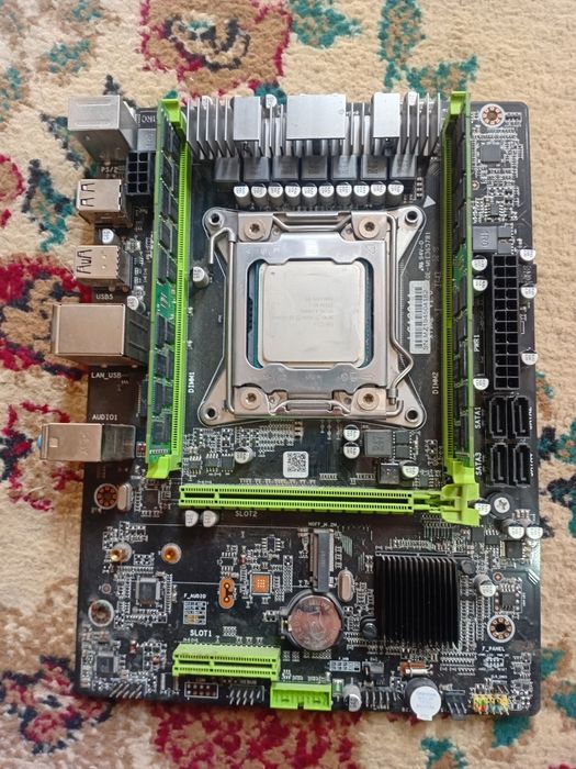 Xeon (Плата X79 + Процессор + 8GB ОЗУ + Белый кулер