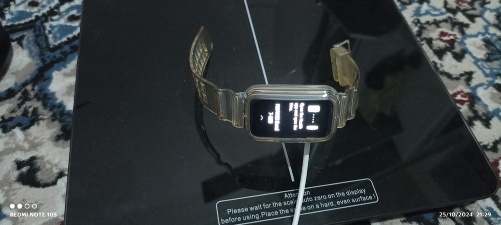 Бари сотилади колонка, бинокль, соат, рация