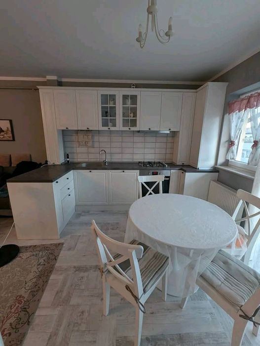 Apartament 2 camere, Floresti, loc de parcare inclus, bloc cu lift.