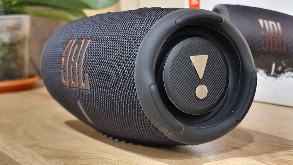 Оригинална JBL Charge 5