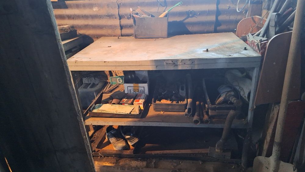 Продам стол верстак