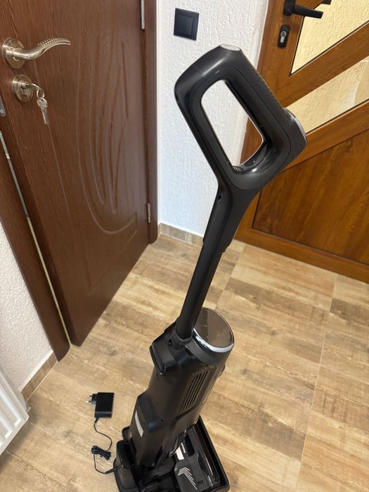 Вертикална прахосмукачка за сухo и мокро почистване Rowenta GZ5035WO