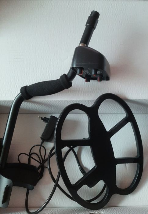 металотърсач THRACIAN  детектор за метали с дискриминация