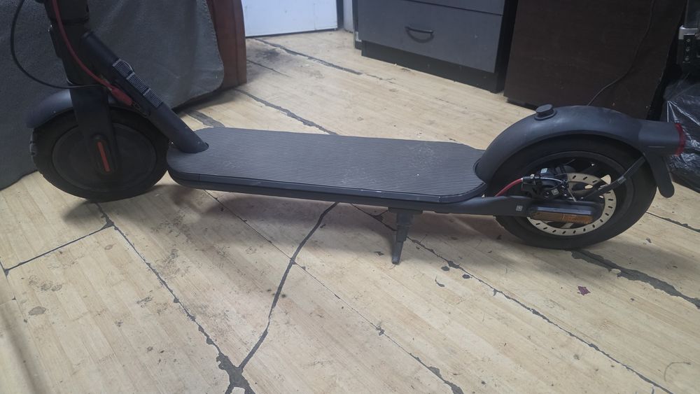 Vand trotineta electrica xiaomi electric scooter 4 defecta