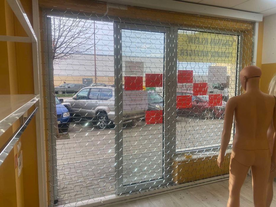 Ролетна щора за магазин вътрешна