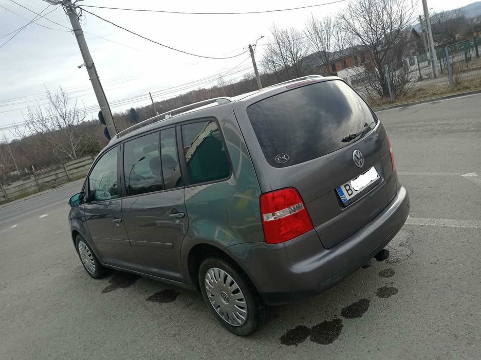 VOLKSWAGEN Touran 2005 — imagine 3