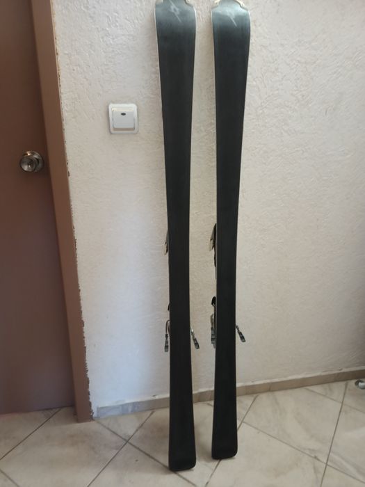 Продавам дамски ски Volkl 154 см.