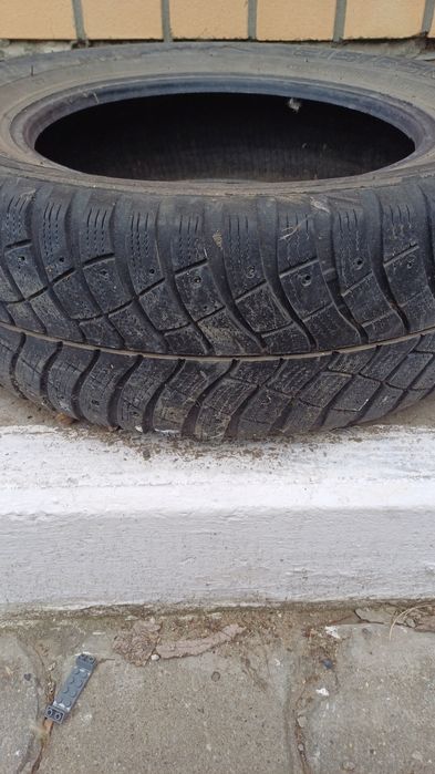 Продам резину на ниву