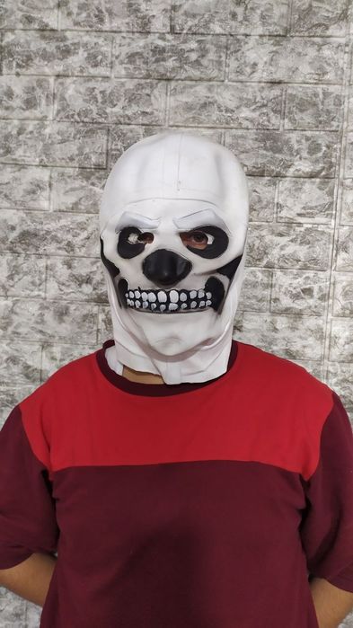 Маски резиновые доя комната страха или Других  мероприятий