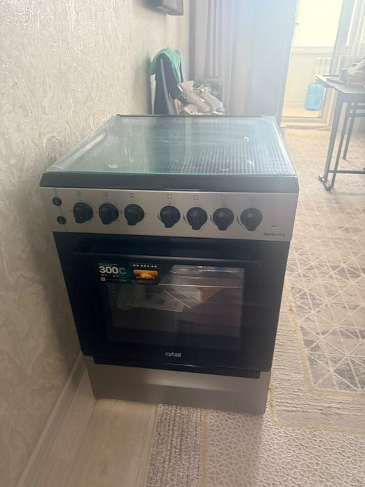 Газ плита с духовкой