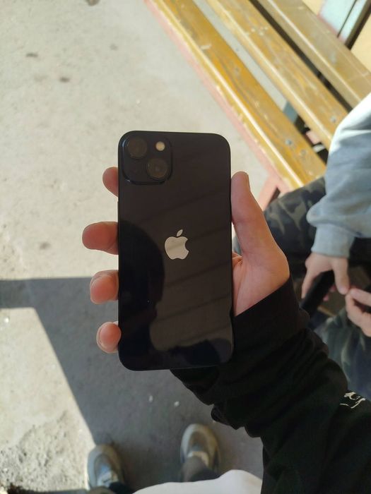 iPhone 13 память 128