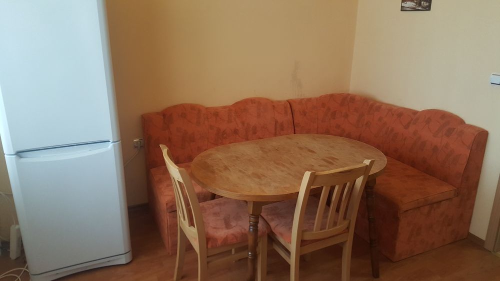 Дава под наем 4-стаен апартамент