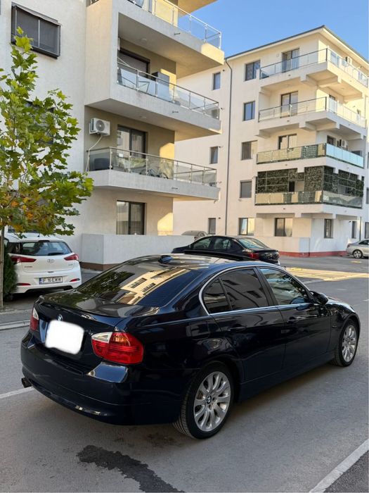 BMW   E90