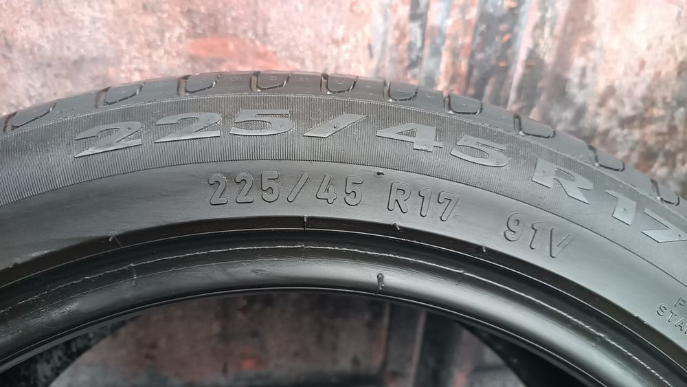 225/45/17 Pirelli