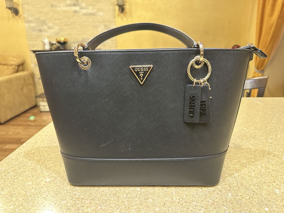 Продаю сумку Guess U.S.A