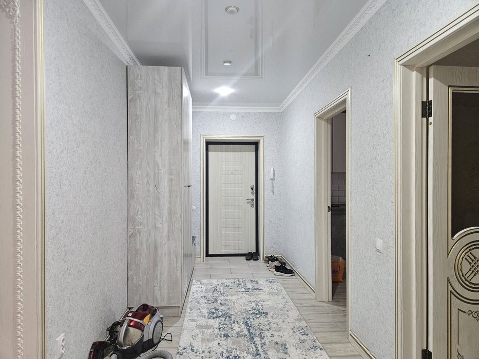 Продаётся 3х ком квартира микр Женис 100м²