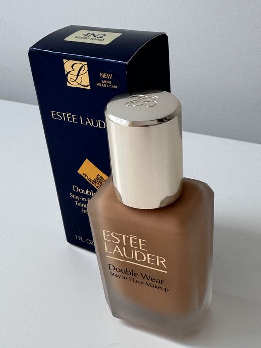 Фондьотен Estee Lauder Double Wear 4N2