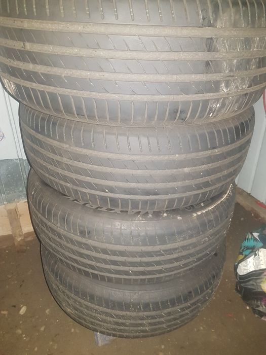 Vand anvelope 225 55 r17 ranflet de vara