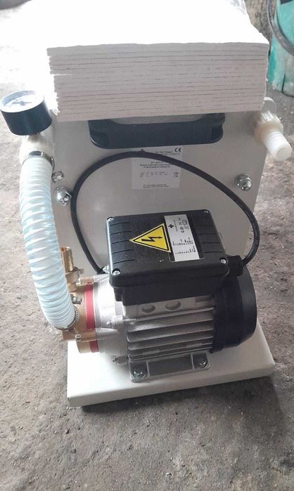 Filtru de ulei cu 10 placi, 50-100L/h, 220V, 0,5Kw