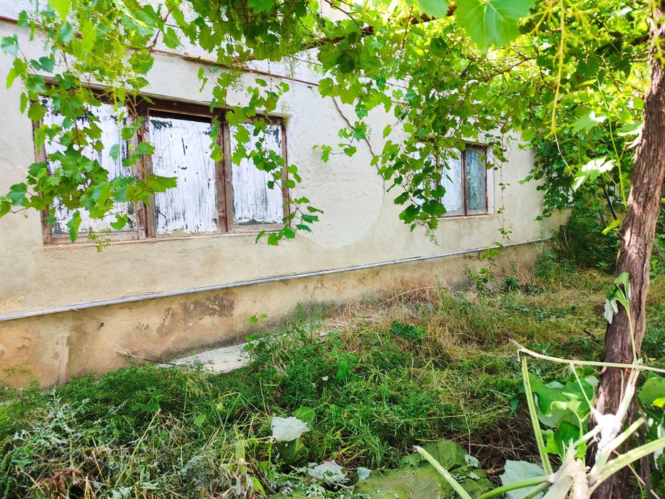 Продава се Промишлена сграда в с. Дончево, Област Добрич - 710 кв.м за 133 €/кв.м - Снимка #2