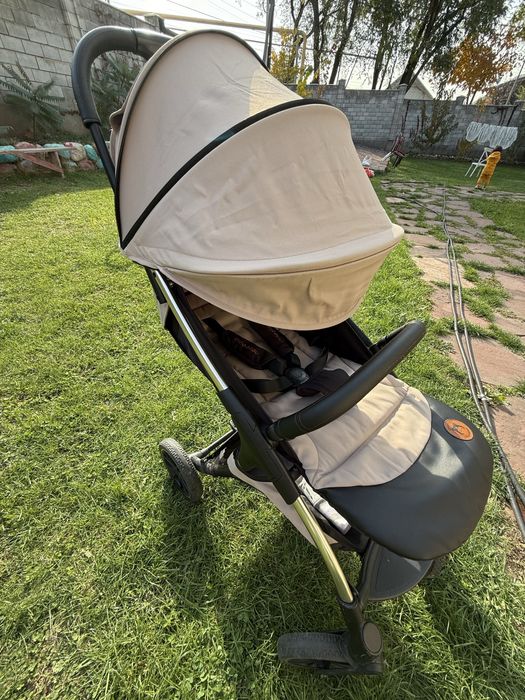 Коляска прогулочная