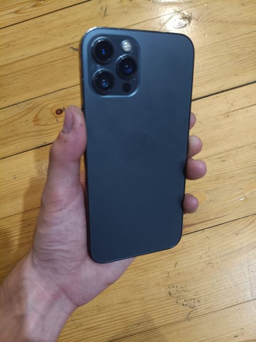 Продам iPhone 12 Pro Max