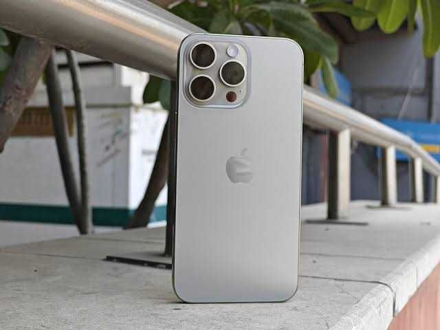 Iphone 15 pro max 99%