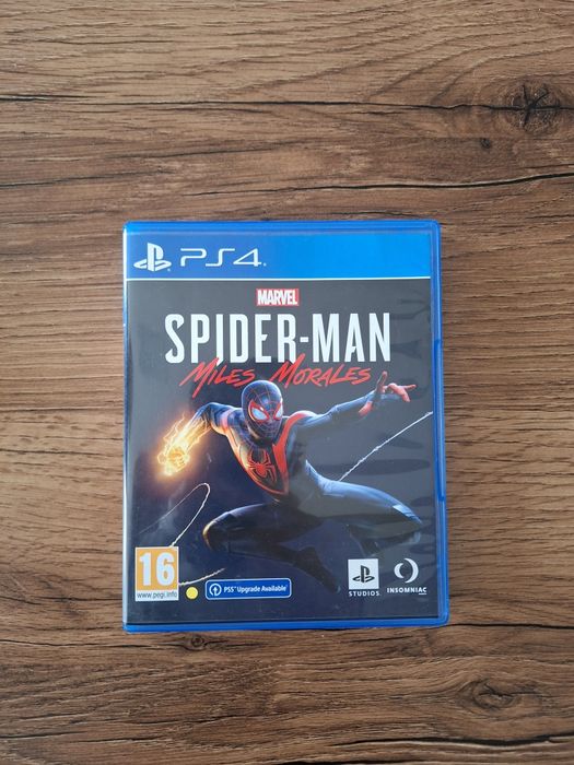 Продавам игри за PS4 в ново състояние.