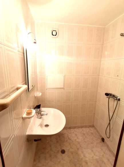 Дава се под наем Тристаен апартамент в Бургас, Възраждане - 80 кв.м за 229.5 € - Снимка #4