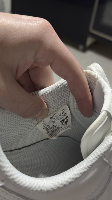 Продам кроссовки Nike Air Force