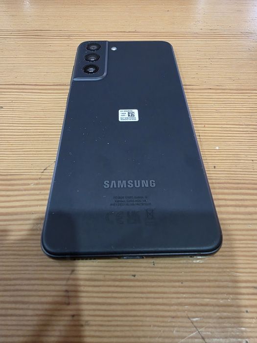 Vind Samsung S 21 fe,pret 800 lei,in stare foarte buna, fara zgirietur