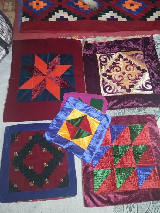 Продам материал,костюм ,платья дёшево